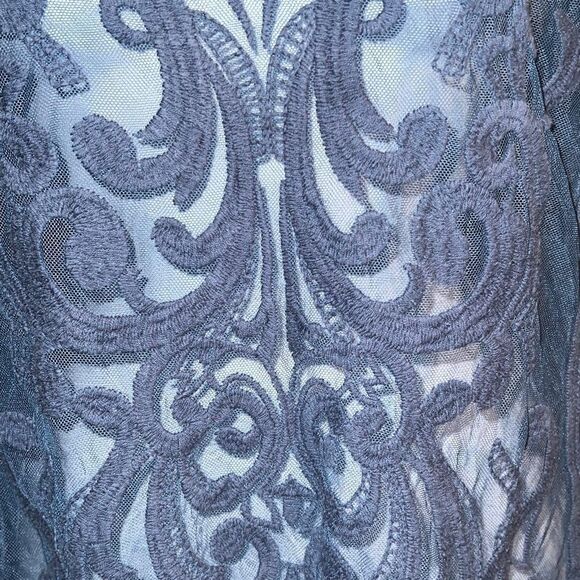 Express Women Embroidered Lace Long Sleeves Scoop Neck Top Blouse Medium - Picture 3 of 7